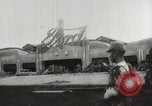 Immagine di Ufficiali britannici di rinuncia Singapore, 1942, secondo 53 filmato di repertorio 65675023575