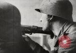 Immagine di Truppe tedesche di guardia in combattimento con le forze britanniche Europa, 1944, secondo 15 filmato di repertorio 65675023576