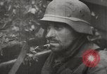 Immagine di Truppe tedesche di guardia in combattimento con le forze britanniche Europa, 1944, secondo 17 filmato di repertorio 65675023576