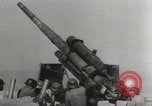 Image artilleurs antiaériens allemands bataille des attaques par des bombardiers soviétiques Crimée, 1941, de la seconde 19 séquences d'archives historiques vidéo 65675023585