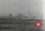 Image artilleurs antiaériens allemands bataille des attaques par des bombardiers soviétiques Crimée, 1941, de la seconde 20 séquences d'archives historiques vidéo 65675023585