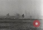 Image artilleurs antiaériens allemands bataille des attaques par des bombardiers soviétiques Crimée, 1941, de la seconde 21 séquences d'archives historiques vidéo 65675023585