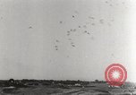 Image artilleurs antiaériens allemands bataille des attaques par des bombardiers soviétiques Crimée, 1941, de la seconde 30 séquences d'archives historiques vidéo 65675023585