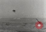 Image artilleurs antiaériens allemands bataille des attaques par des bombardiers soviétiques Crimée, 1941, de la seconde 56 séquences d'archives historiques vidéo 65675023585