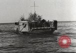 Immagine di Treni e camion a tedesco porto militare Kerch Crimea, 1941, secondo 22 filmato di repertorio 65675023586