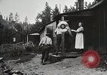 Standbild Holz Mühle Arbeitnehmer United States USA, 1926, aus Sekunde 24 historischem Filmmaterial Videoclip 65675023600