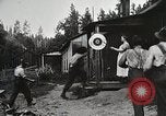 Standbild Holz Mühle Arbeitnehmer United States USA, 1926, aus Sekunde 29 historischem Filmmaterial Videoclip 65675023600