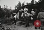 Standbild Holz Mühle Arbeitnehmer United States USA, 1926, aus Sekunde 32 historischem Filmmaterial Videoclip 65675023600