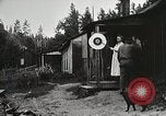 Standbild Holz Mühle Arbeitnehmer United States USA, 1926, aus Sekunde 35 historischem Filmmaterial Videoclip 65675023600