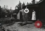Standbild Holz Mühle Arbeitnehmer United States USA, 1926, aus Sekunde 39 historischem Filmmaterial Videoclip 65675023600