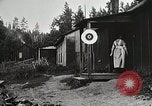 Standbild Holz Mühle Arbeitnehmer United States USA, 1926, aus Sekunde 42 historischem Filmmaterial Videoclip 65675023600