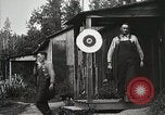 Standbild Holz Mühle Arbeitnehmer United States USA, 1926, aus Sekunde 55 historischem Filmmaterial Videoclip 65675023600