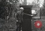 Standbild Holz Mühle Arbeitnehmer United States USA, 1926, aus Sekunde 9 historischem Filmmaterial Videoclip 65675023601