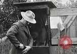 Standbild Holz Mühle Arbeitnehmer United States USA, 1926, aus Sekunde 27 historischem Filmmaterial Videoclip 65675023601