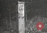 Standbild Holz Mühle Arbeitnehmer United States USA, 1926, aus Sekunde 53 historischem Filmmaterial Videoclip 65675023601