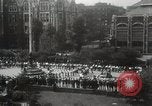 Immagine di City College studenti rompere snake dance New York United States USA, 1931, secondo 14 filmato di repertorio 65675023613