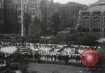 Immagine di City College studenti rompere snake dance New York United States USA, 1931, secondo 15 filmato di repertorio 65675023613