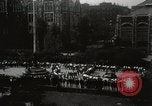 Immagine di City College studenti rompere snake dance New York United States USA, 1931, secondo 17 filmato di repertorio 65675023613