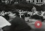 Immagine di City College studenti rompere snake dance New York United States USA, 1931, secondo 21 filmato di repertorio 65675023613