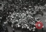 Immagine di City College studenti rompere snake dance New York United States USA, 1931, secondo 42 filmato di repertorio 65675023613