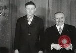 Standbild Award zu oberst Lindbergh Washington DC USA, 1931, aus Sekunde 26 historischem Filmmaterial Videoclip 65675023618