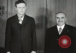 Standbild Award zu oberst Lindbergh Washington DC USA, 1931, aus Sekunde 28 historischem Filmmaterial Videoclip 65675023618