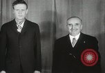 Standbild Award zu oberst Lindbergh Washington DC USA, 1931, aus Sekunde 29 historischem Filmmaterial Videoclip 65675023618
