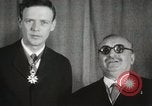 Standbild Award zu oberst Lindbergh Washington DC USA, 1931, aus Sekunde 30 historischem Filmmaterial Videoclip 65675023618