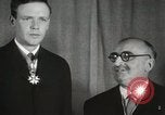 Standbild Award zu oberst Lindbergh Washington DC USA, 1931, aus Sekunde 32 historischem Filmmaterial Videoclip 65675023618