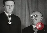 Standbild Award zu oberst Lindbergh Washington DC USA, 1931, aus Sekunde 33 historischem Filmmaterial Videoclip 65675023618