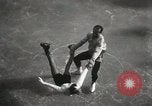 Standbild Eiskunstlauf auf Coney Island New York United States USA, 1931, aus Sekunde 49 historischem Filmmaterial Videoclip 65675023619