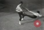 Standbild Eiskunstlauf auf Coney Island New York United States USA, 1931, aus Sekunde 59 historischem Filmmaterial Videoclip 65675023619