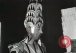 Standbild Architekten gekleidet wie Gebäude New York City USA, 1931, aus Sekunde 18 historischem Filmmaterial Videoclip 65675023621