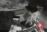 Immagine di Cani eseguire nella Revue Hollywood California USA, 1931, secondo 16 filmato di repertorio 65675023622