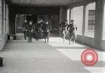 Immagine di Set penitenziario di incendio durante la sommossa Illinois United States USA, 1931, secondo 34 filmato di repertorio 65675023627