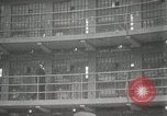 Immagine di Set penitenziario di incendio durante la sommossa Illinois United States USA, 1931, secondo 47 filmato di repertorio 65675023627