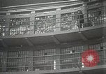 Immagine di Set penitenziario di incendio durante la sommossa Illinois United States USA, 1931, secondo 53 filmato di repertorio 65675023627