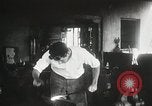 Standbild Bildhauer emulieren Cellini Miami Florida USA, 1931, aus Sekunde 18 historischem Filmmaterial Videoclip 65675023631