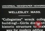 Standbild Studenten zerstören college Gebäude Wellesley Massachusetts USA, 1931, aus Sekunde 8 historischem Filmmaterial Videoclip 65675023632