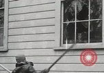 Standbild Studenten zerstören college Gebäude Wellesley Massachusetts USA, 1931, aus Sekunde 36 historischem Filmmaterial Videoclip 65675023632