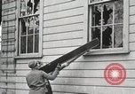 Standbild Studenten zerstören college Gebäude Wellesley Massachusetts USA, 1931, aus Sekunde 45 historischem Filmmaterial Videoclip 65675023632