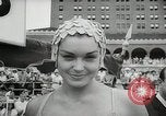 Standbild Esther Williams bei Raw Wind in Eden Premier Atlantic City New Jersey USA, 1958, aus Sekunde 8 historischem Filmmaterial Videoclip 65675023640