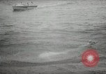 Standbild Esther Williams bei Raw Wind in Eden Premier Atlantic City New Jersey USA, 1958, aus Sekunde 29 historischem Filmmaterial Videoclip 65675023640