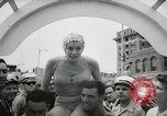 Standbild Esther Williams bei Raw Wind in Eden Premier Atlantic City New Jersey USA, 1958, aus Sekunde 37 historischem Filmmaterial Videoclip 65675023640