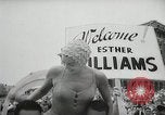Standbild Esther Williams bei Raw Wind in Eden Premier Atlantic City New Jersey USA, 1958, aus Sekunde 41 historischem Filmmaterial Videoclip 65675023640