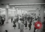 Standbild Eröffnung der neuen Rennbahn Yonkers New York United States USA, 1958, aus Sekunde 12 historischem Filmmaterial Videoclip 65675023642