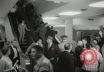 Standbild Eröffnung der neuen Rennbahn Yonkers New York United States USA, 1958, aus Sekunde 14 historischem Filmmaterial Videoclip 65675023642
