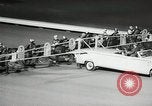 Standbild Eröffnung der neuen Rennbahn Yonkers New York United States USA, 1958, aus Sekunde 25 historischem Filmmaterial Videoclip 65675023642