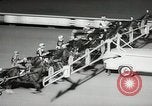 Standbild Eröffnung der neuen Rennbahn Yonkers New York United States USA, 1958, aus Sekunde 27 historischem Filmmaterial Videoclip 65675023642
