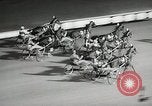 Standbild Eröffnung der neuen Rennbahn Yonkers New York United States USA, 1958, aus Sekunde 31 historischem Filmmaterial Videoclip 65675023642